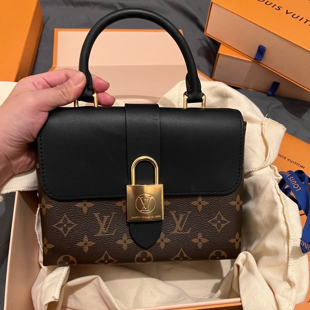 Like new stickers still on